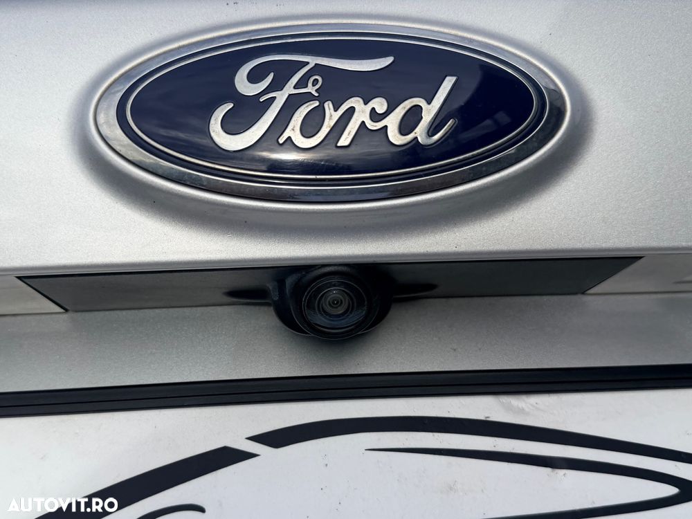 Ford Kuga - 20