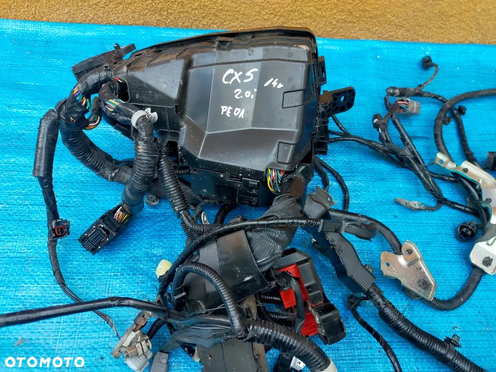 Mazda CX-5 CX5 2.0 BENZYNA PE01 Instalacja Wiązka Silnika Skrzynka Komory 2012-2015 - 4