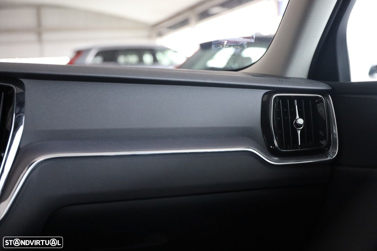 Volvo V60 2.0 T6 AWD TE Core - 14