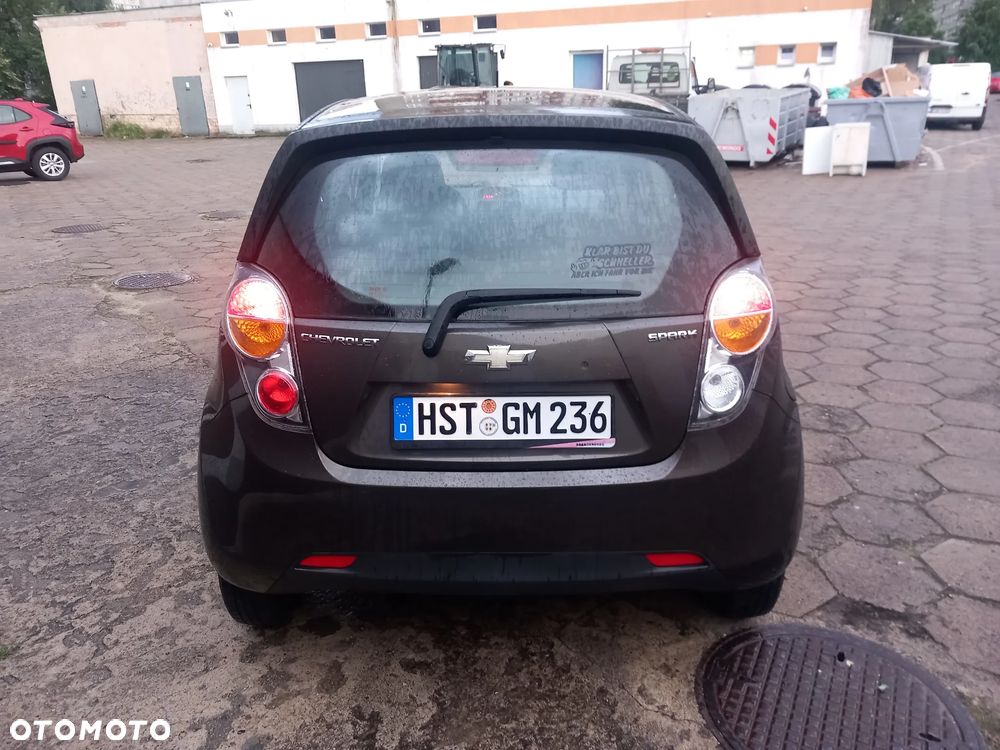Chevrolet Spark 1.0 EcoLogic LS - 10