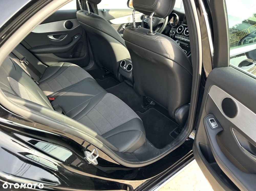 Mercedes-Benz Klasa C 180 9G-TRONIC - 13