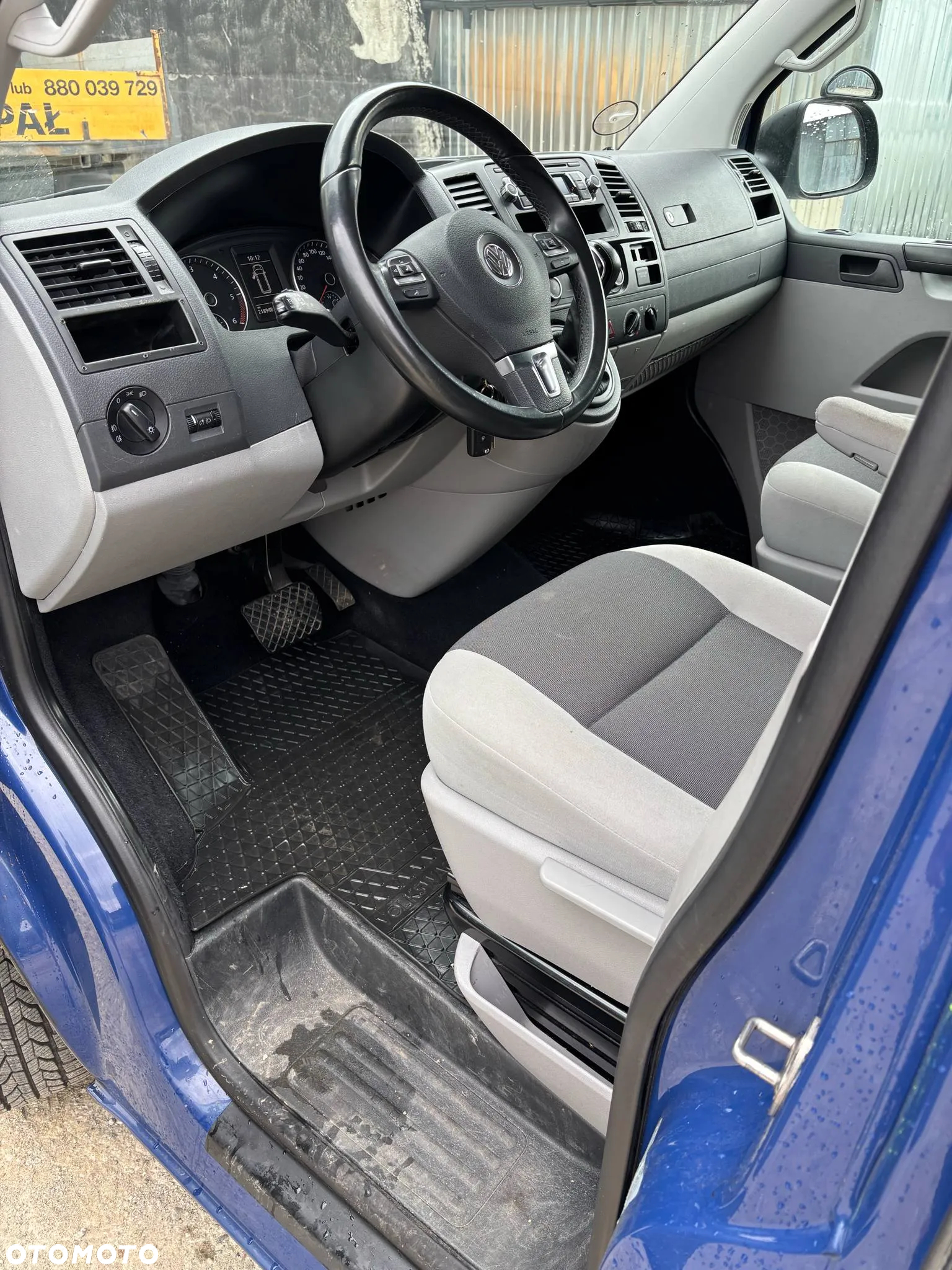 Volkswagen Transporter - 8