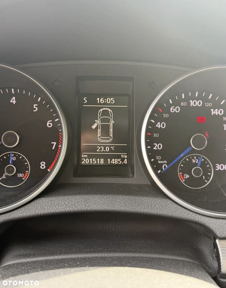 Volkswagen Golf - 10