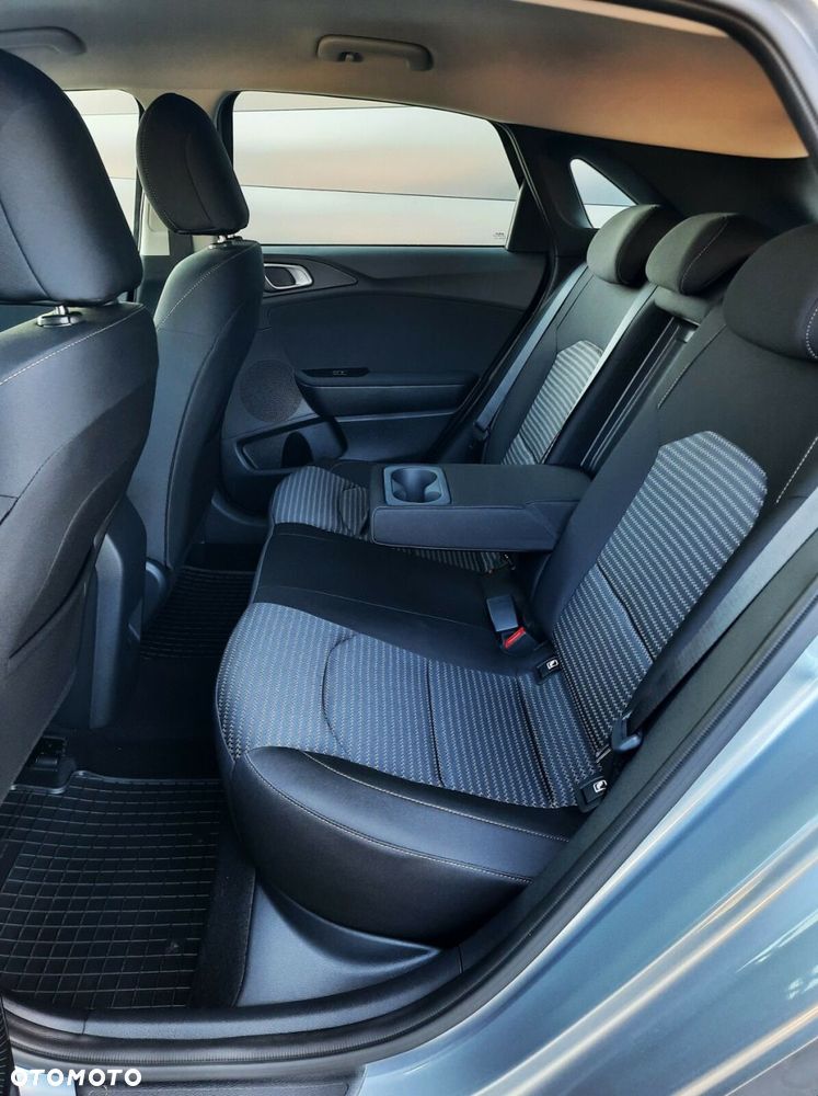 Kia Ceed 1.5 T-GDI M DCT - 33