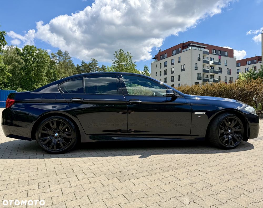 BMW Seria 5 525d xDrive - 6