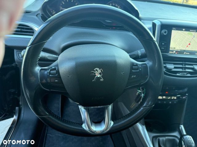 Peugeot 2008 1.2 Pure Tech Style S&S - 15