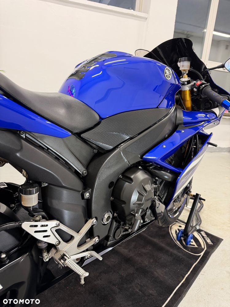 Yamaha R1 - 20