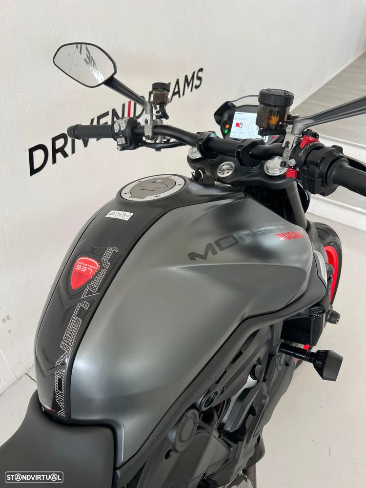 Ducati Monster 937 - 9
