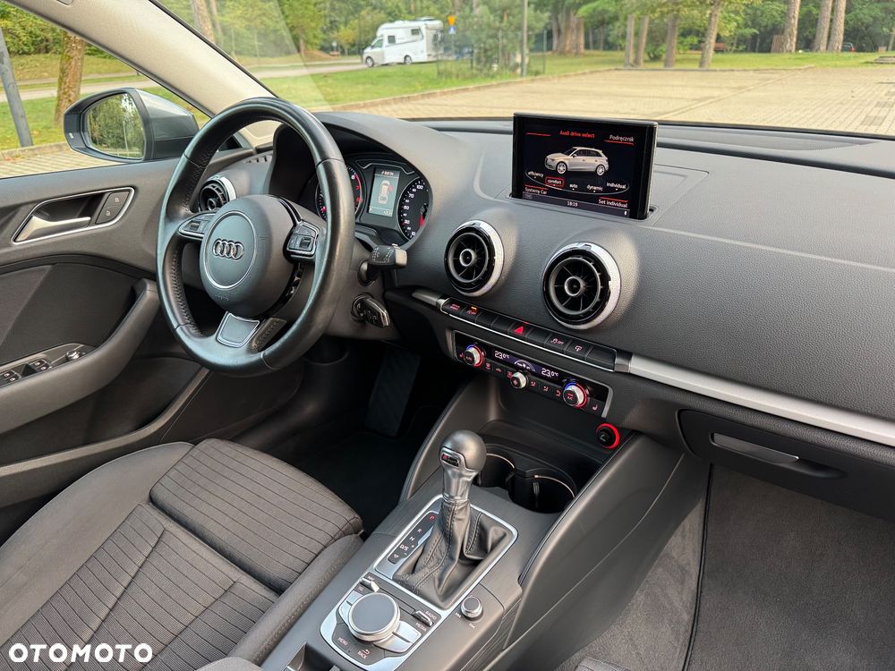 Audi A3 Sportback 1.4 TFSI Ambiente S tronic - 25