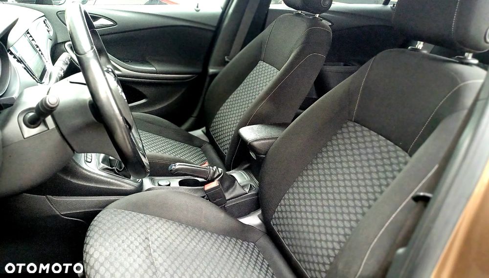Opel Astra 1.4 Turbo Edition - 24