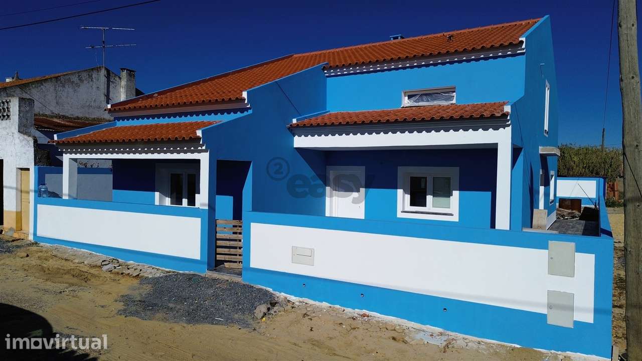 Moradia T2 com Garagem Dupla e Espaço Exterior em Ermidas-Sado - Grande imagem: 3/31