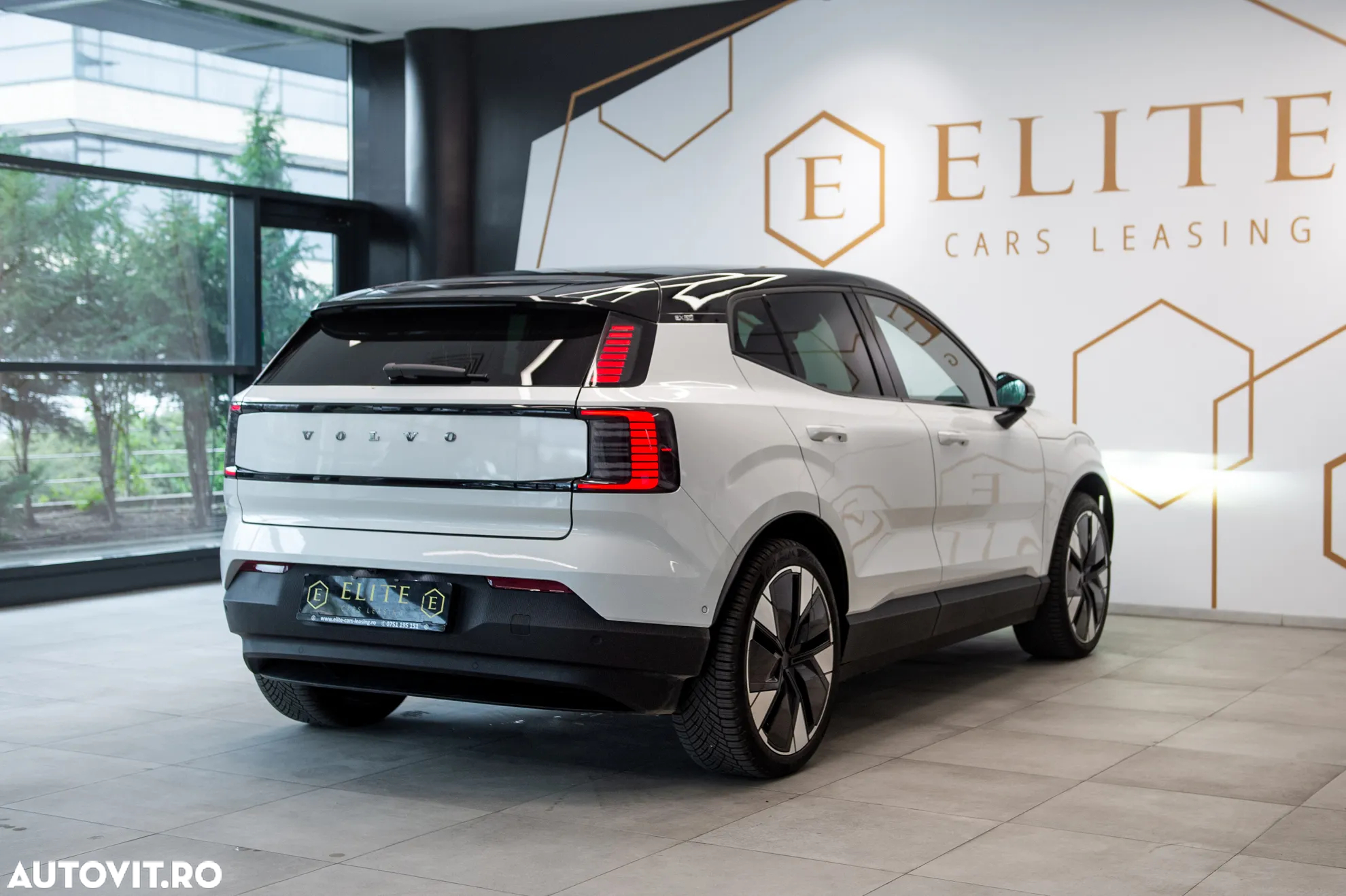 Volvo EX30 Twin Motor Performance AWD Ultra - 10
