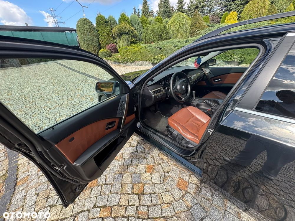 BMW Seria 5 525d - 9