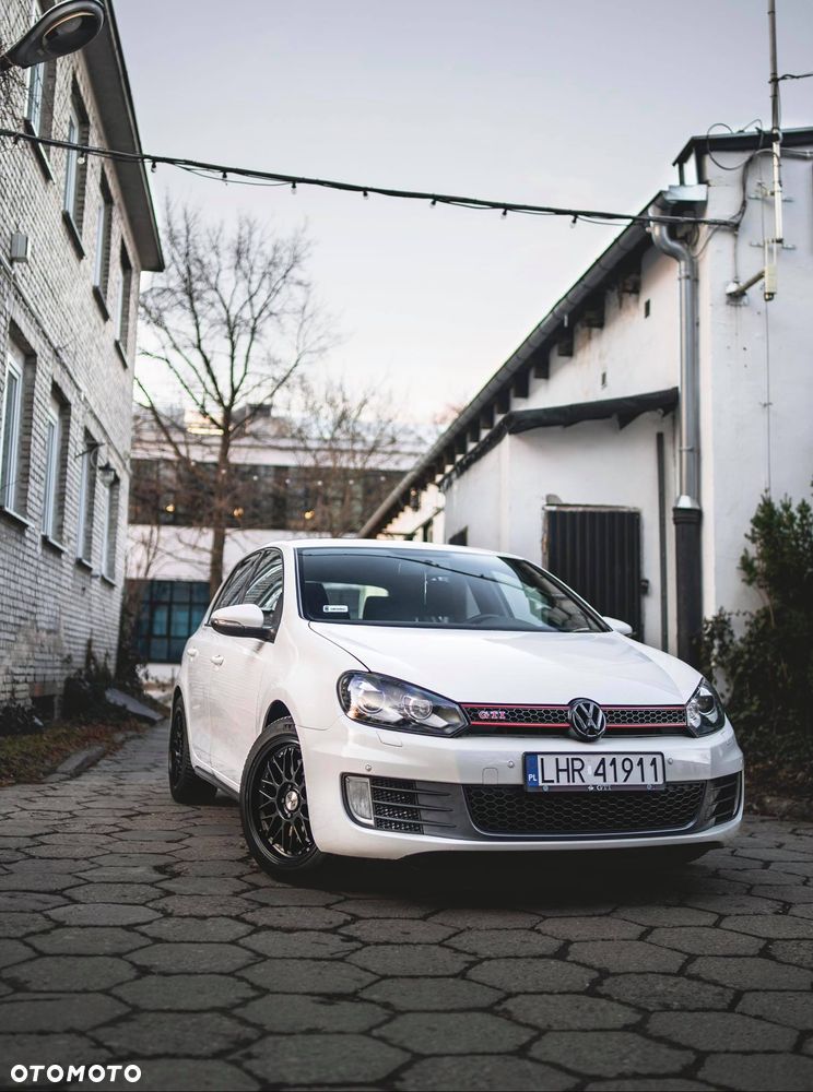 Volkswagen Golf 2.0 TSI GTI DSG - 1