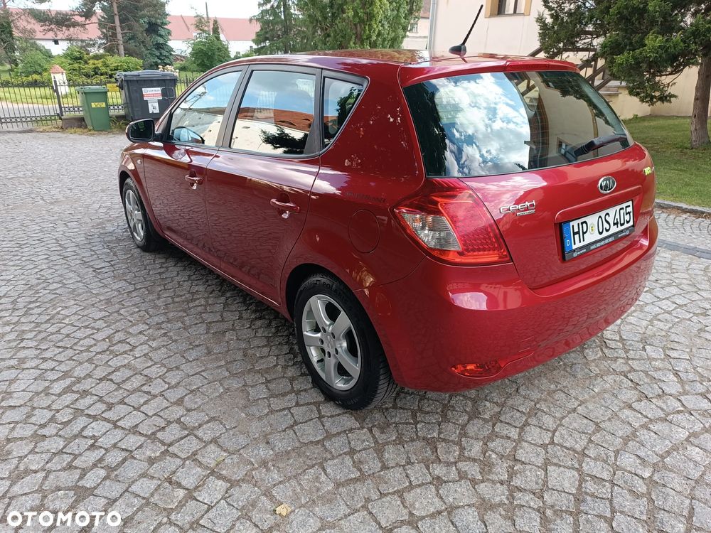 Kia Ceed 1.4 CVVT ISG Attract - 7