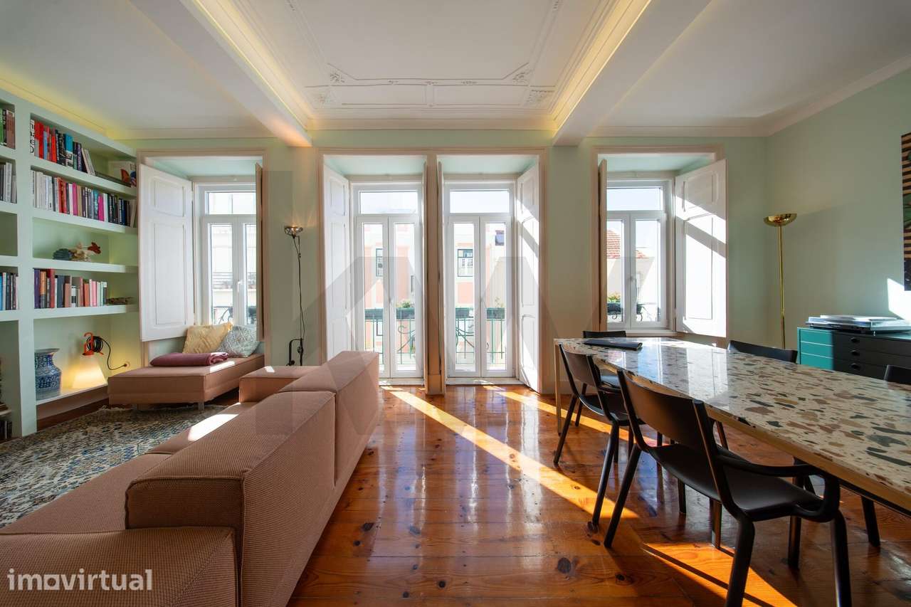 T3 renovado com charme lisboeta e muita luz natural na Penha de França - Grande imagem: 3/32