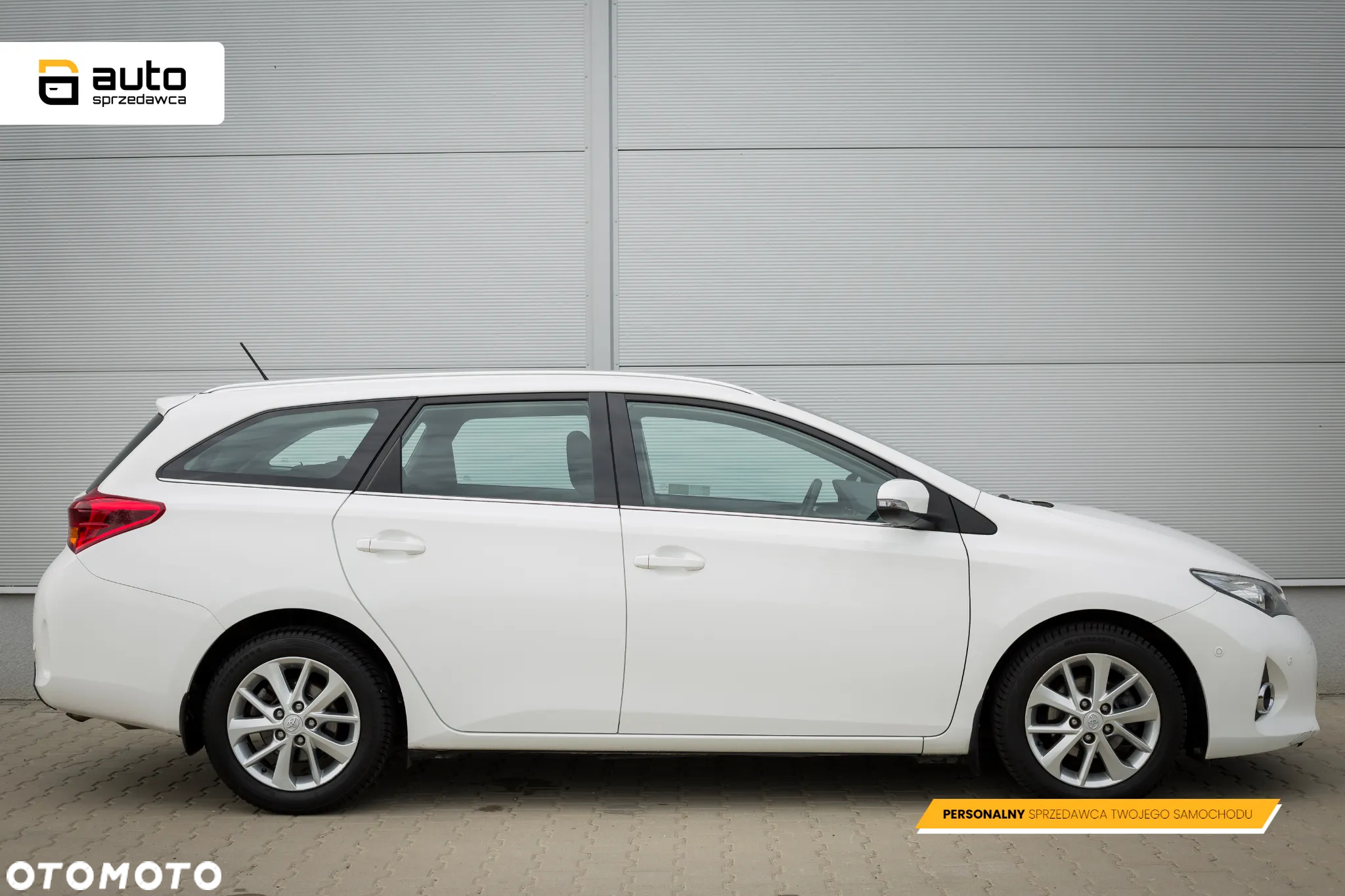 Toyota Auris 1.33 VVT-i Premium Comfort - 7