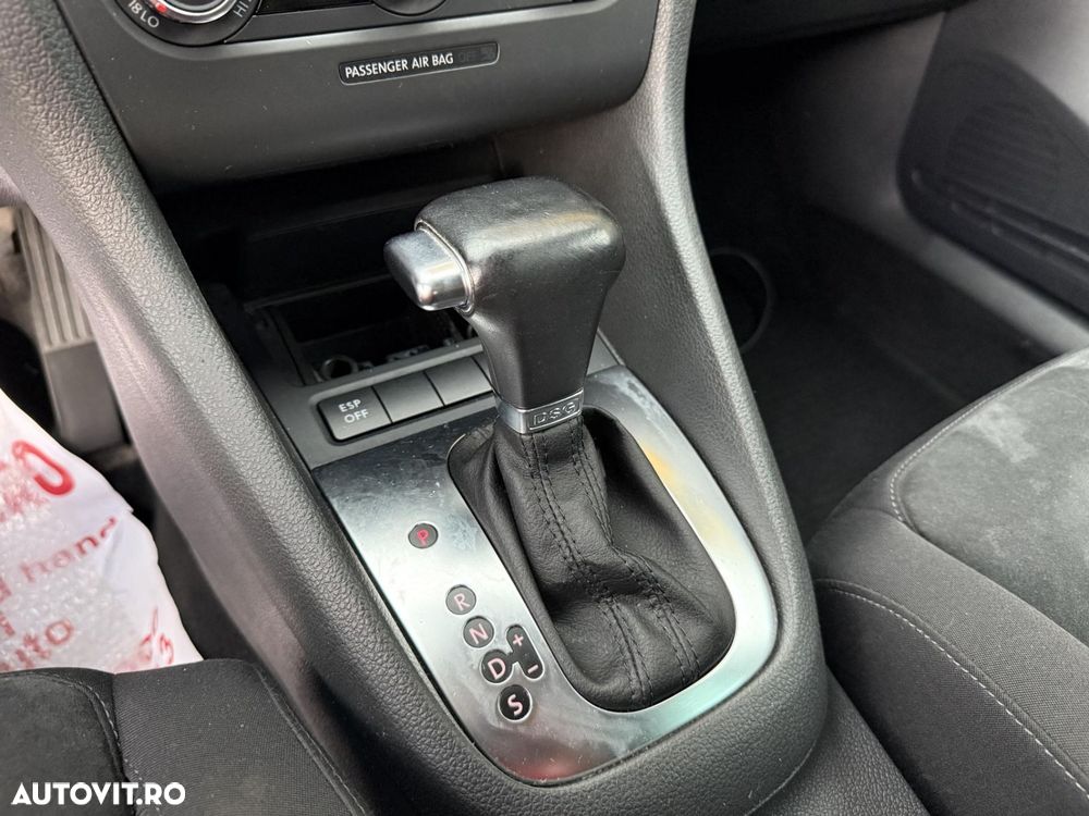 Volkswagen Golf - 11