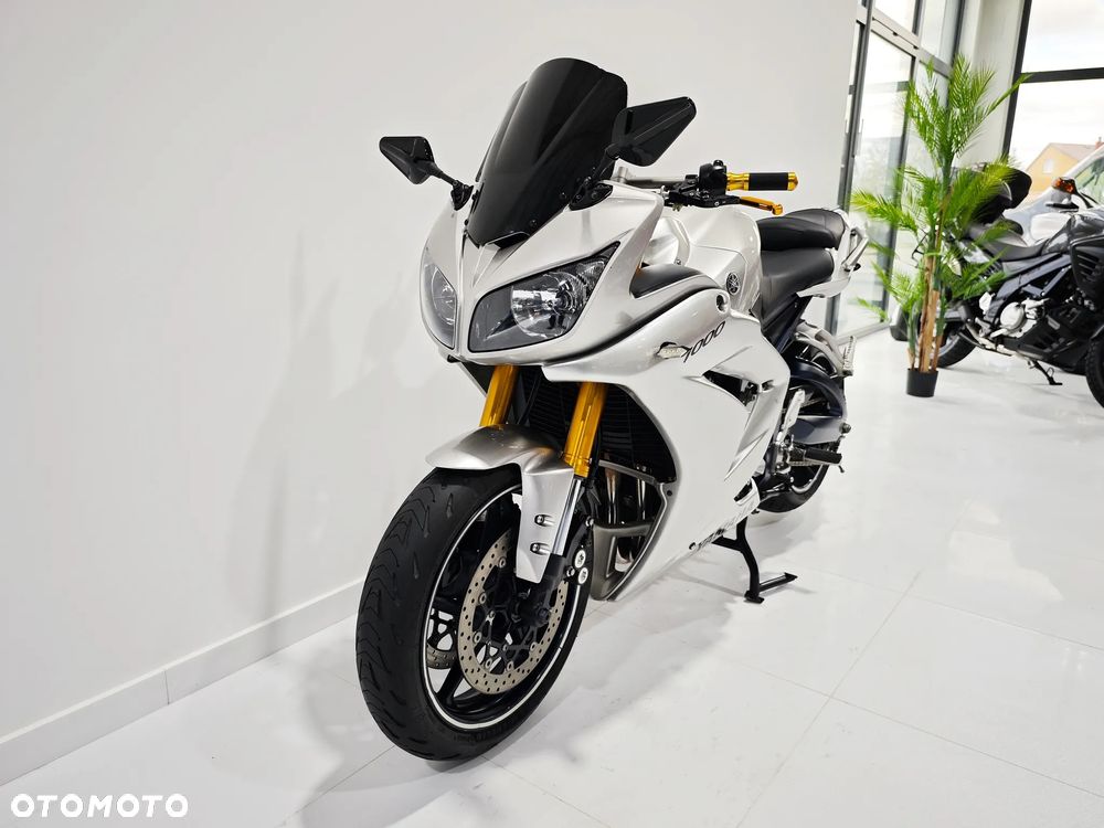 Yamaha FZ - 17