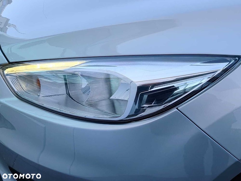 Ford Focus 1.6 SYNC Edition - 33