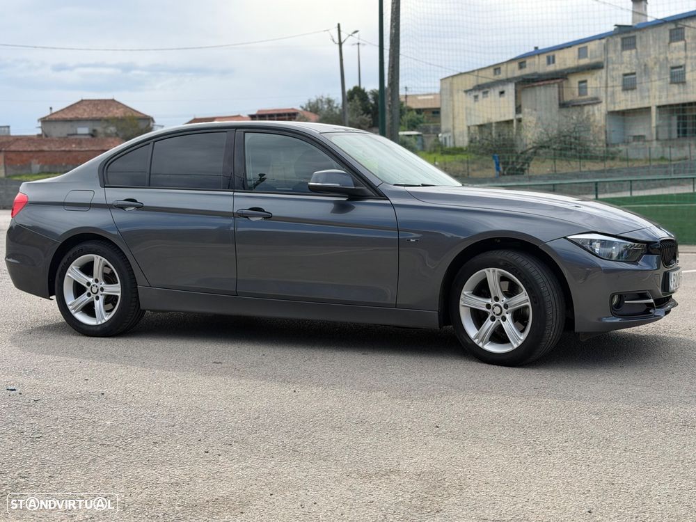 BMW 318 2013 photo 4
