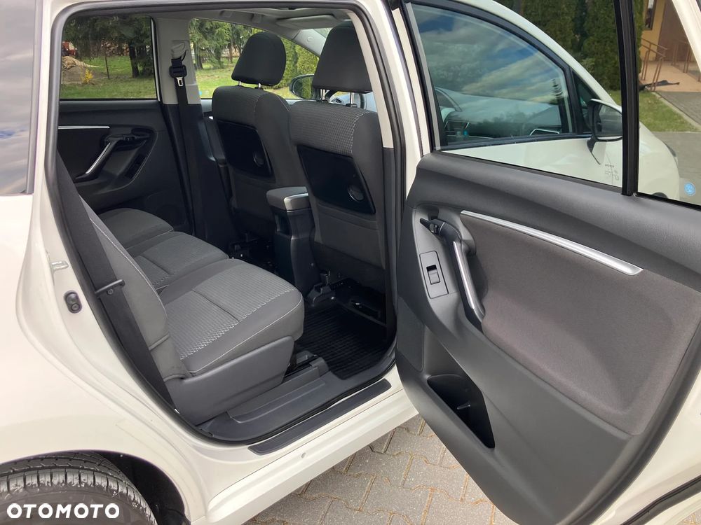 Toyota Verso 1.8 Sol - 38