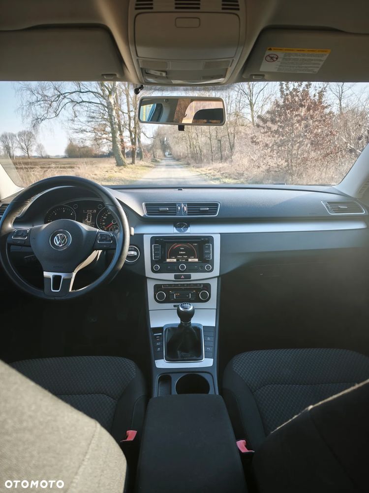 Volkswagen Passat 1.6 TDI BlueMotion Technology Trendline - 17