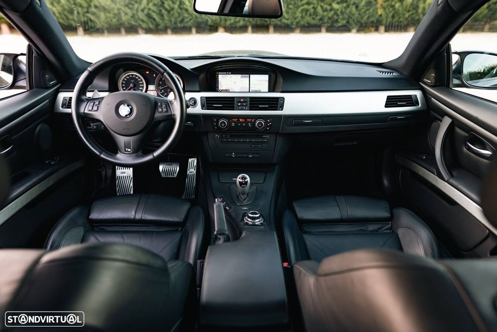 BMW M3 2010 photo 5