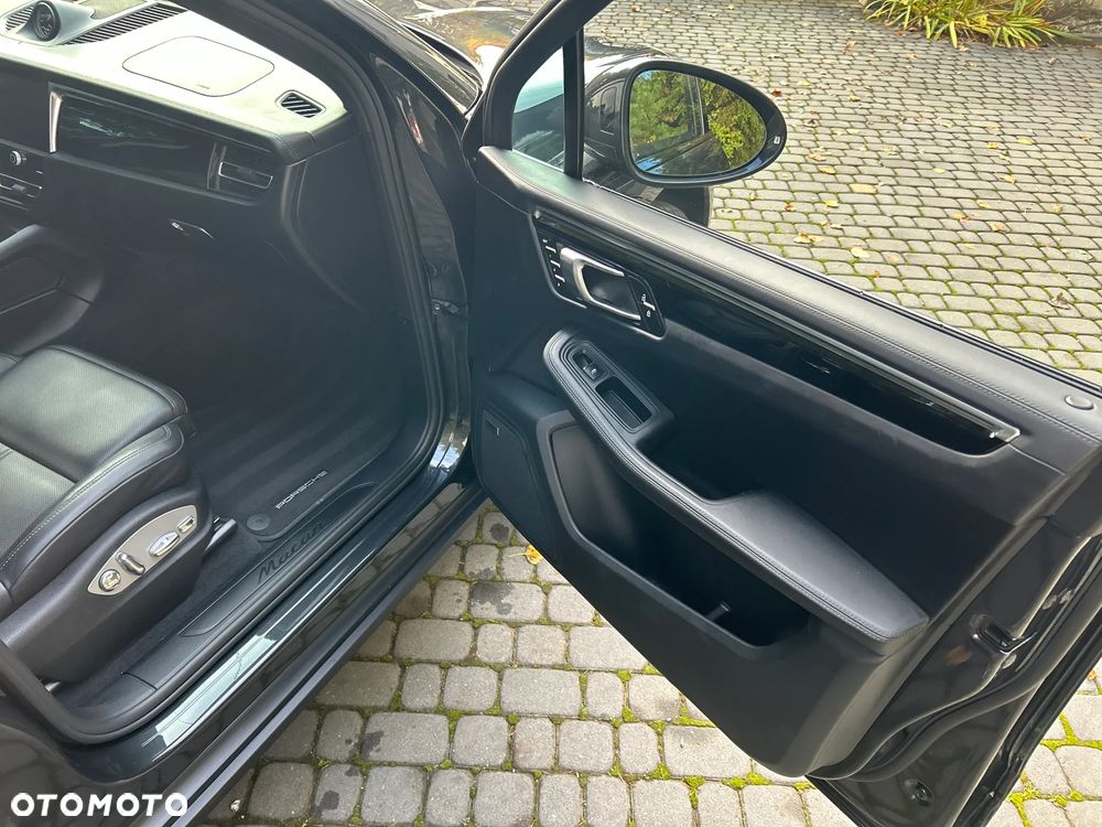 Porsche Macan - 16