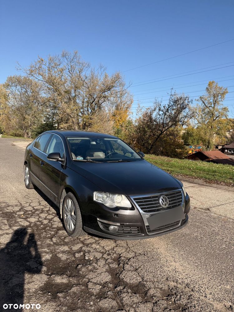 Volkswagen Passat - 4