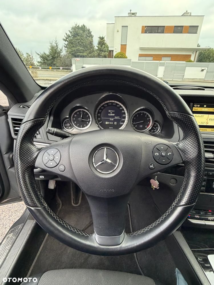 Mercedes-Benz Klasa E - 27