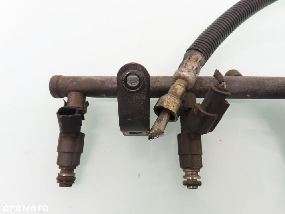 LISTWA WTRYSKOWA CHRYSLER  VOYAGER III 2.0 0280155784 04669938 - 7