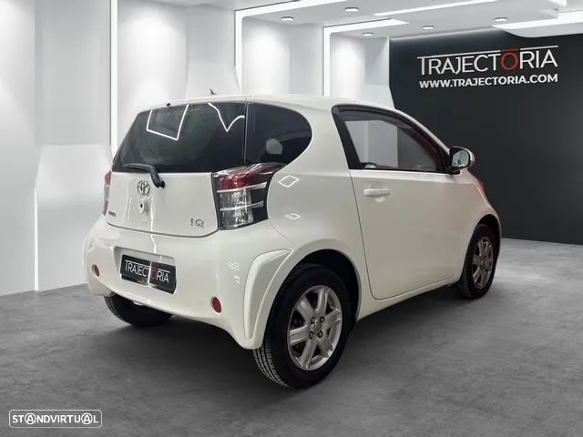 Toyota iQ 1.0 VVT-i - 2