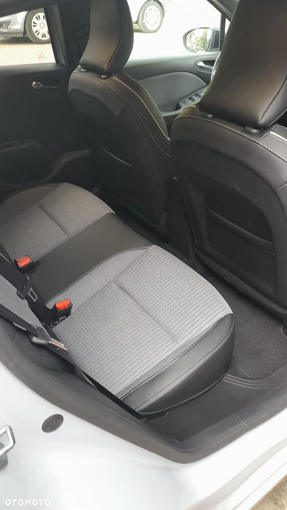 Renault Clio E-TECH 140 INTENS - 22