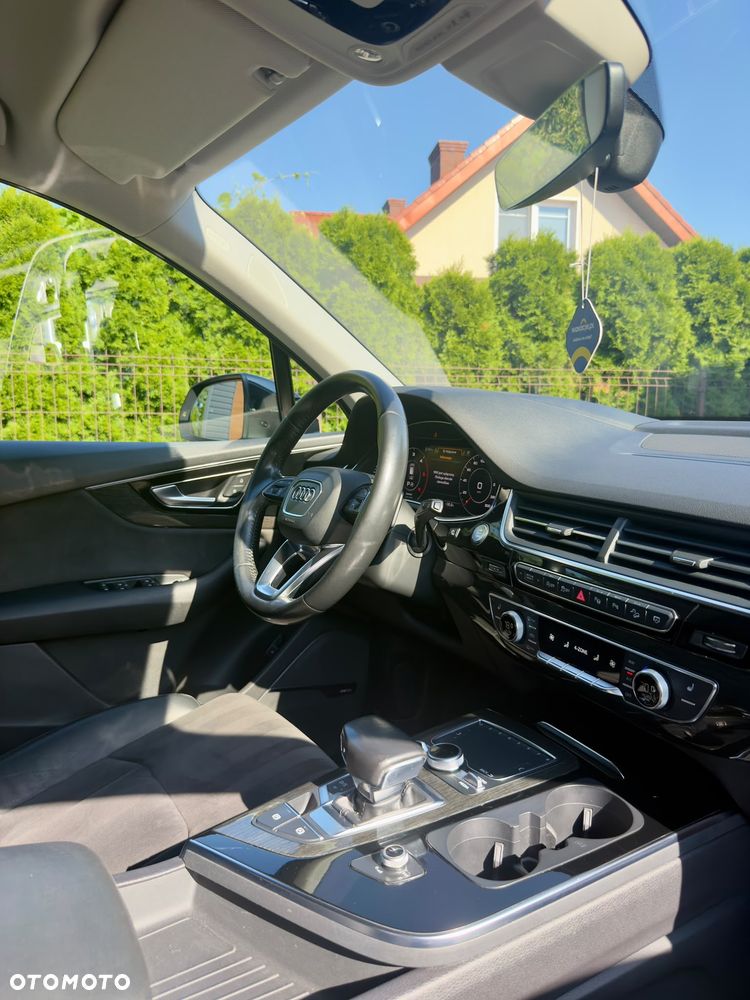 Audi Q7 - 7