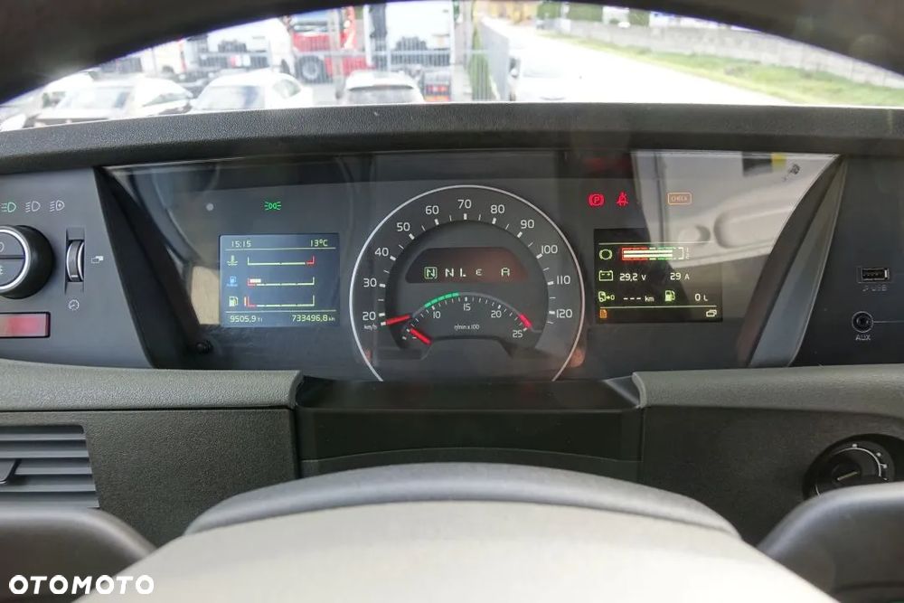 Volvo FH 460 GLOBETROTTER / STANDARD/ AUTOMAT / EURO 6 / 2 ZBIORNIKI PALIWA / KLIMATYZACJA POSTOJOWA/ LODÓWKA - 24