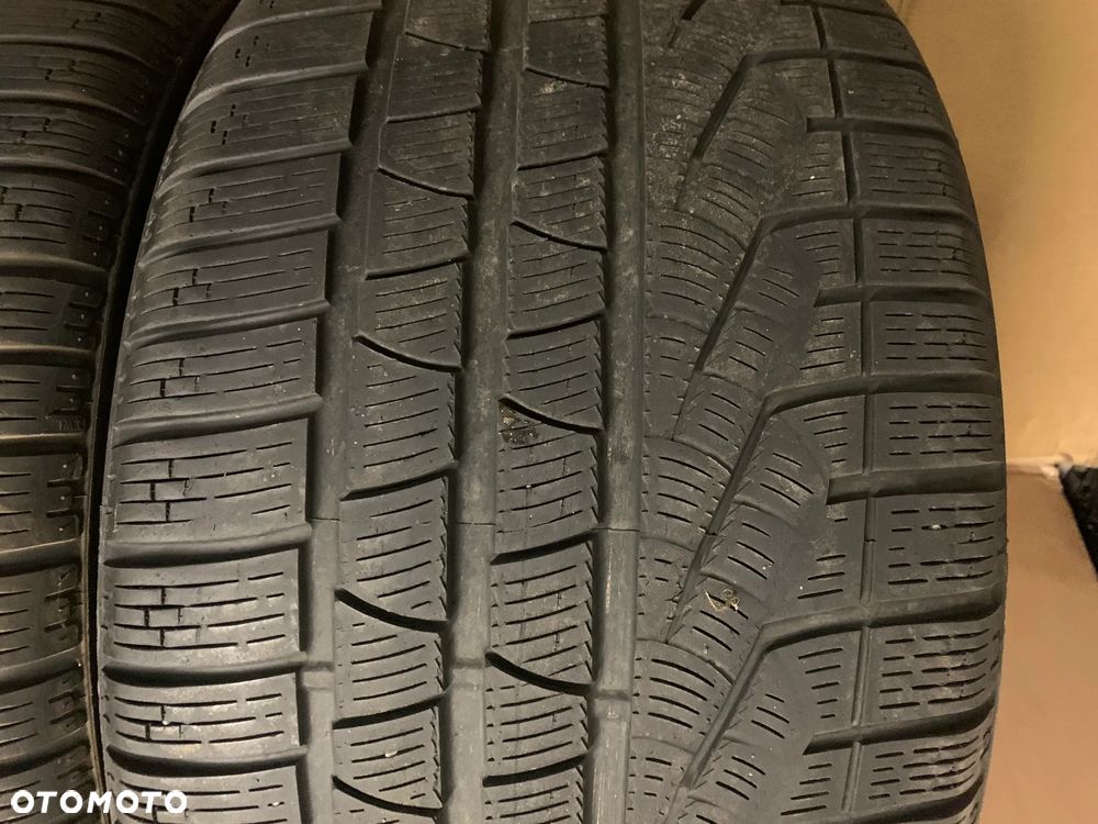2X Opona Pirelli Sottozero Winter 240 Serie II 285/35 R19 5mm 0512 - 2