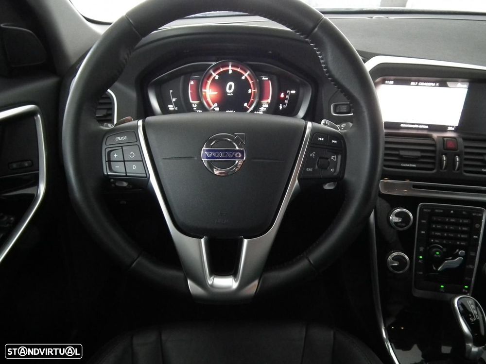 Volvo XC 60 2.0 D3 Dynamic Edition Geartronic - 25