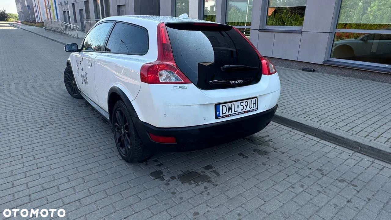 Volvo C30 2.0D Momentum - 4