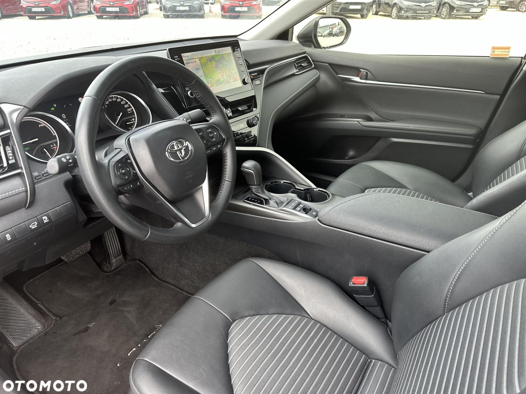 Toyota Camry - 13