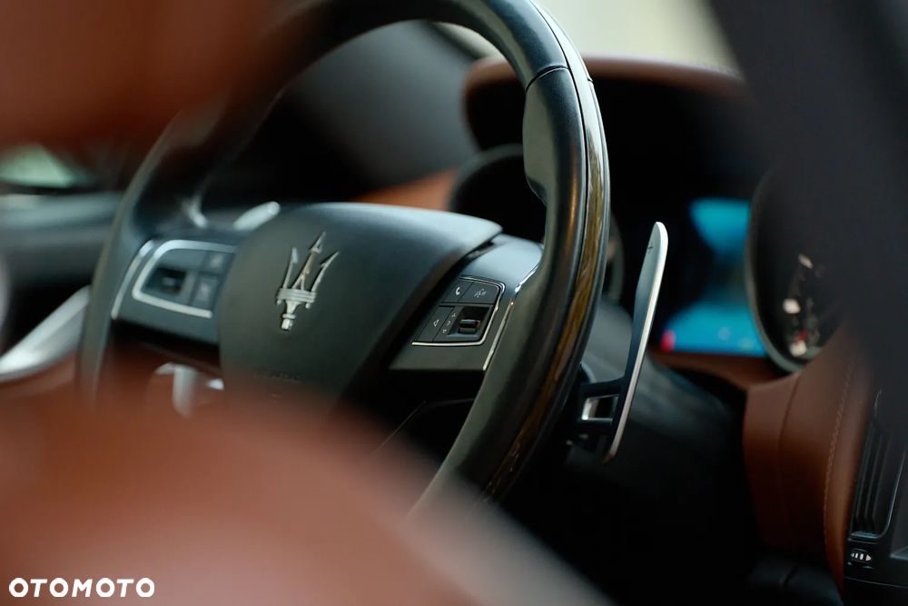 Maserati Levante - 13