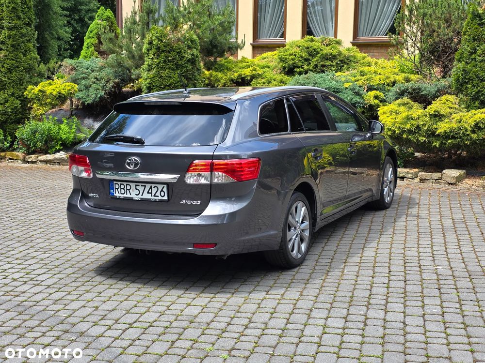 Toyota Avensis 2.0 D-4D Edition - 11