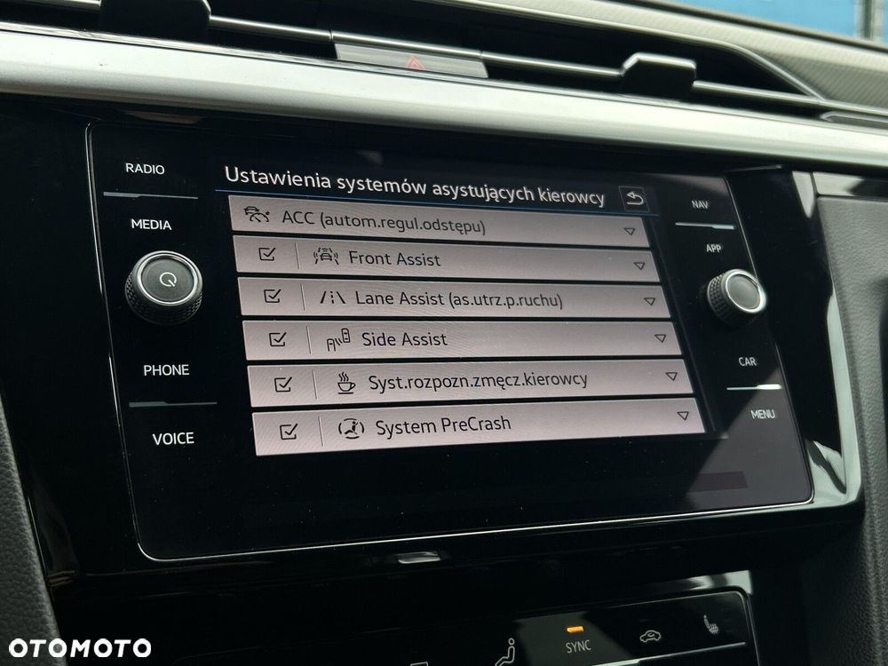 Volkswagen Arteon 2.0 TSI R-Line DSG - 28