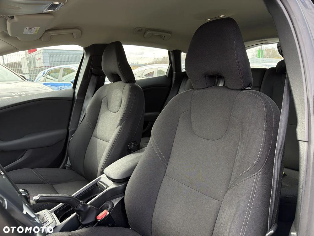 Volvo V40 D3 Kinetic - 21