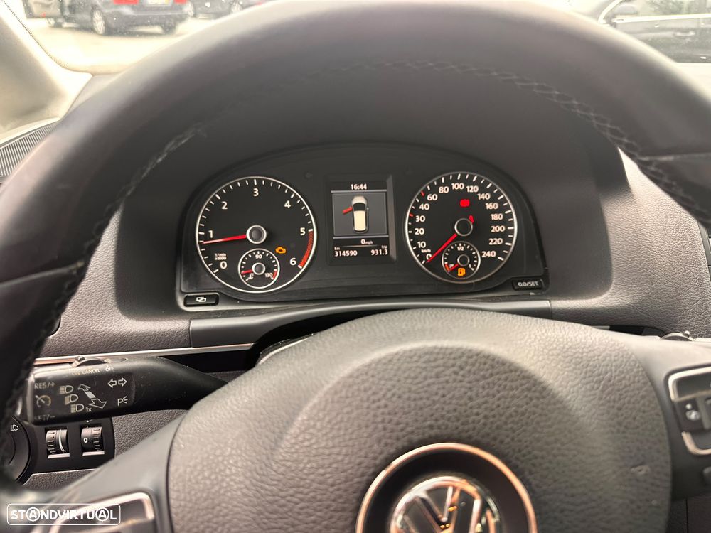 VW Touran - 9