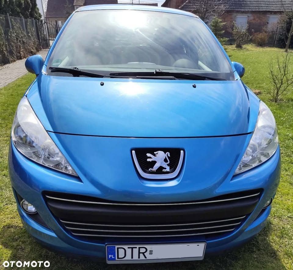 Peugeot 207 - 1