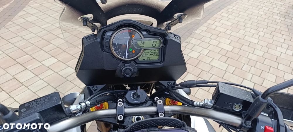 Suzuki V-STROM - 14