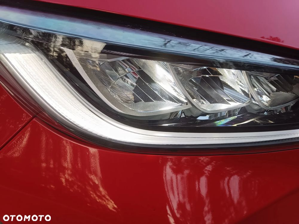 Toyota Yaris Hybrid 100 Premium - 36