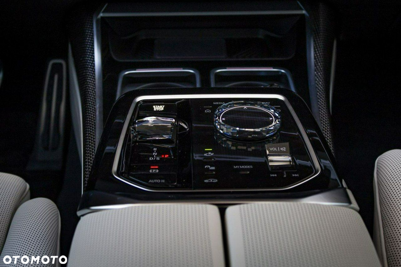 BMW Seria 7 - 20