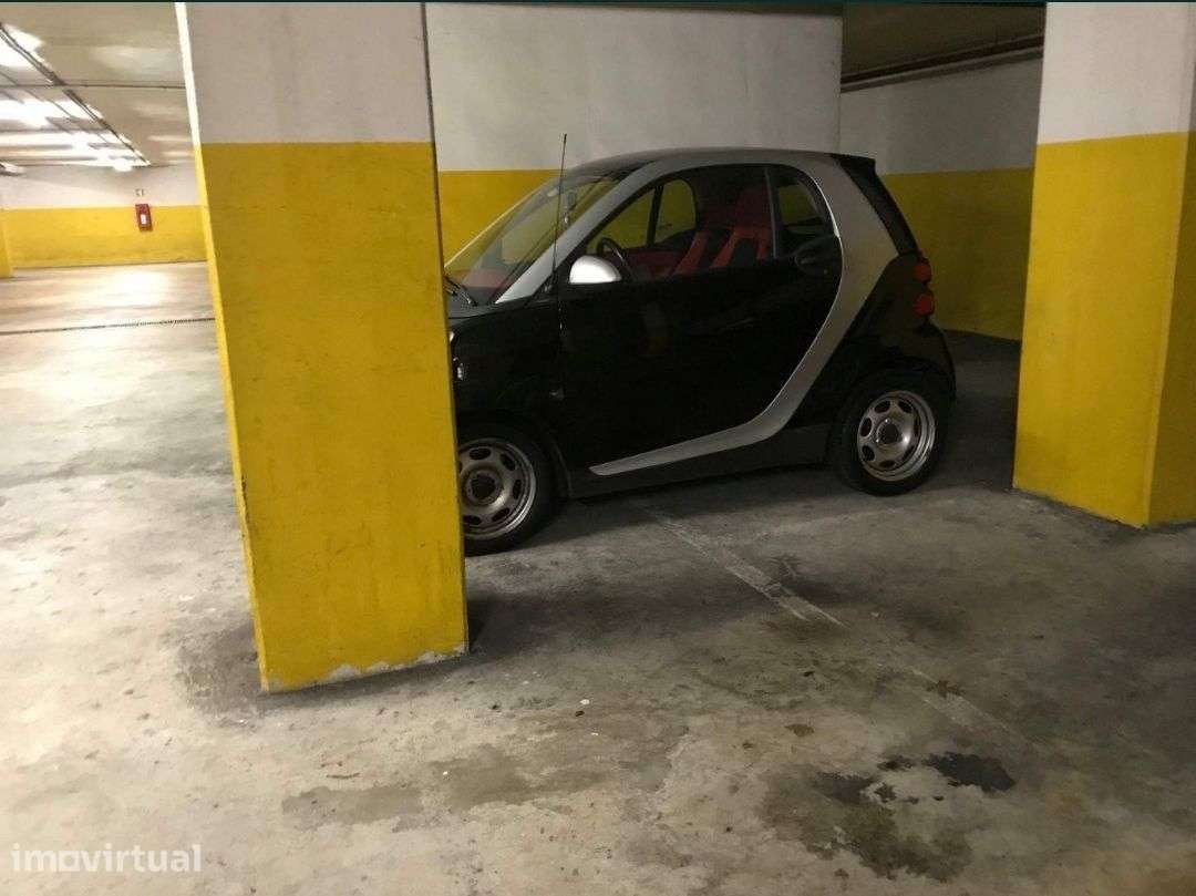 Pequeno lugar de garagem - Cooperativa Prelada para mota - Grande imagem: 5/8